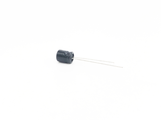 ब्लैक मिनिएचर एल्युमिनियम इलेक्ट्रोलाइटिक कैपेसिटर 47UF 35V TW BOR