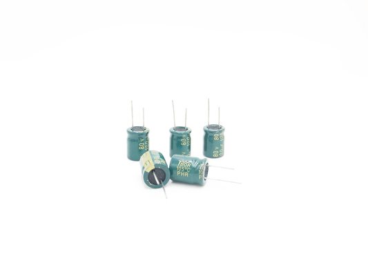 5000 घंटे 100UF80V एलईडी लाइट कैपेसिटर 10X20MM ISO14001