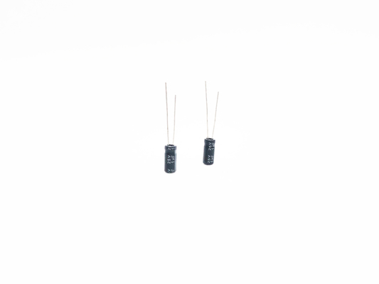 1UF25V 5X11MM लघु संधारित्र उच्च तापमान सर्किट