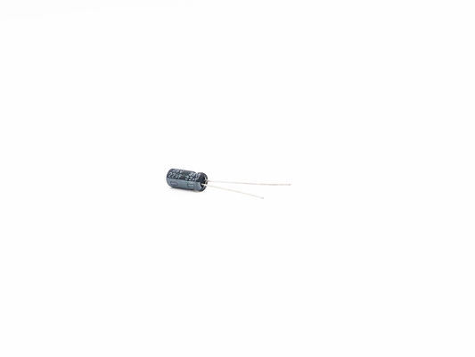22UF 25V लघु एल्यूमिनियम इलेक्ट्रोलाइटिक कैपेसिटर 5X11mm RoHS