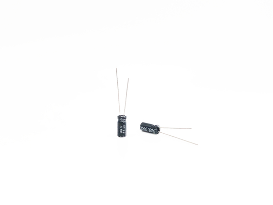 33UF35V लघु संधारित्र 5x11mm रेडियल लीड प्रकार 2000 घंटे