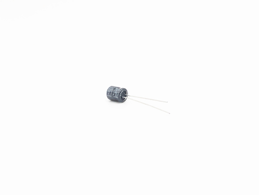 रेडियल लीड लघु संधारित्र 220UF16V 6.3X11mm