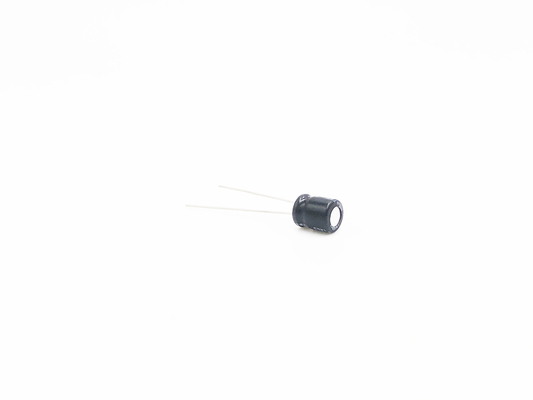 रेडियल लीड लघु संधारित्र 220UF16V 6.3X11mm