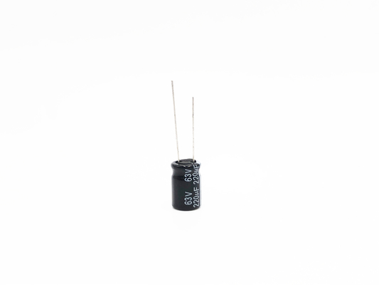 ISO9001 10X17mm रेडियल लीड इलेक्ट्रोलाइटिक कैपेसिटर 220UF 63V