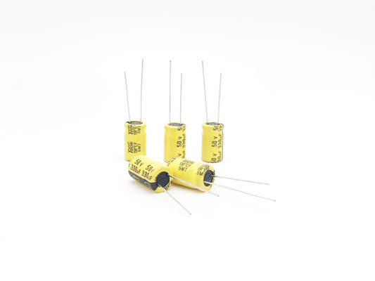 13X20MM 130C उच्च तापमान इलेक्ट्रोलाइटिक कैपेसिटर 330UF 50V