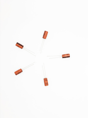 हाई रिपल करंट हाई वोल्टेज इलेक्ट्रोलाइटिक कैपेसिटर 150uF250V 22x25mm