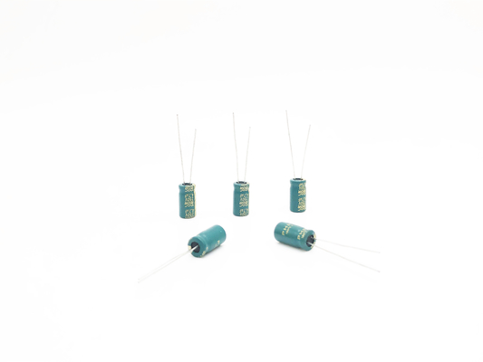 एलईडी लाइट के लिए 8x12MM 4.7UF250V कम ESR इलेक्ट्रोलाइटिक कैपेसिटर