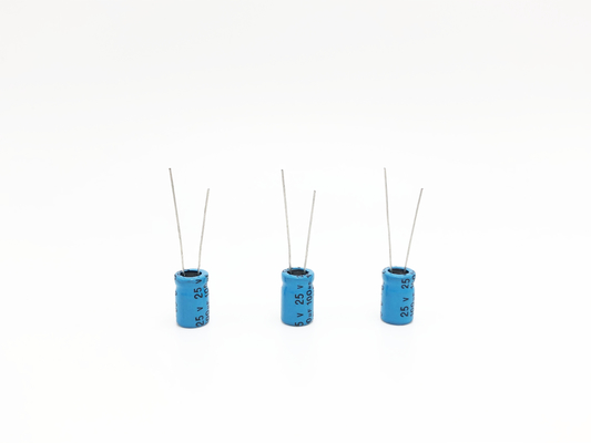 220uF25V कार एम्प कैपेसिटर 8x12mm पोलारिटी रिवर्सल सर्किट के लिए