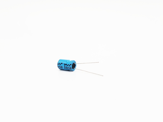 220uF25V कार एम्प कैपेसिटर 8x12mm पोलारिटी रिवर्सल सर्किट के लिए